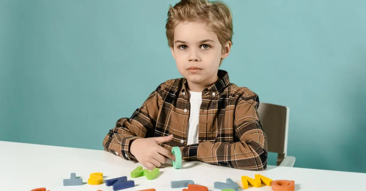 Améliorer la phonétique française chez l'enfant